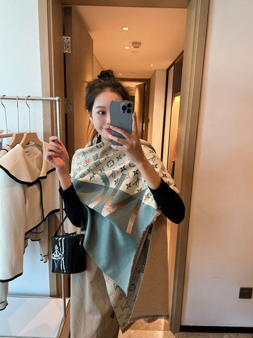 VS - LOV Scarf - 009