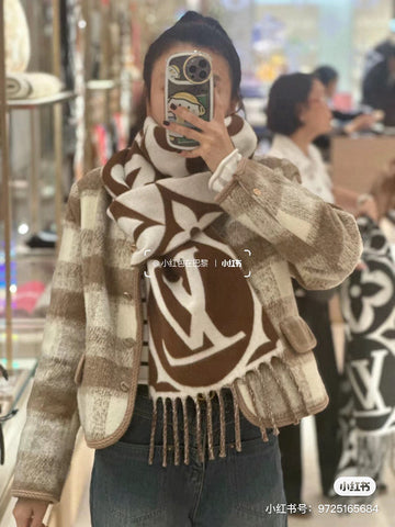 VS - LOV Scarf - 011