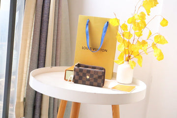 VS - LOV Wallet - 086