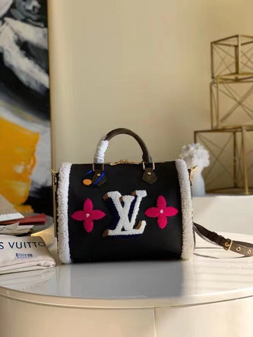 LOV2 Bags - Luxurious Bags  1345
