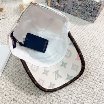VS - LOV Cap - 561