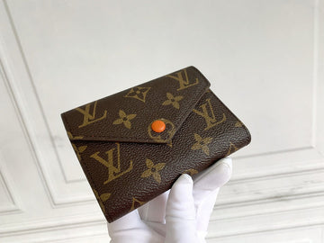 VS - LOV Wallets - 817