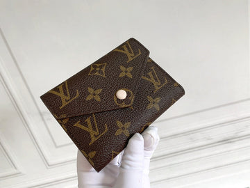 VS - LOV Wallets - 824