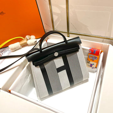 VS - HMS Bags - 060
