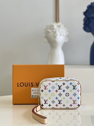 VS - LOV Wallets - 526