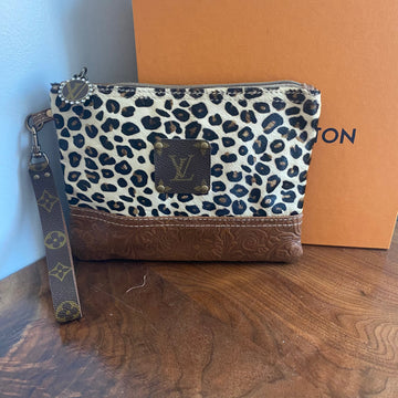 The MockingCS - Leopard Print Hair on Hide Wristlet Bag