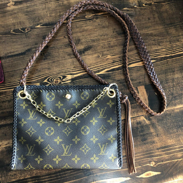 The Nuthatch -VS Monogram Brown Crossbody