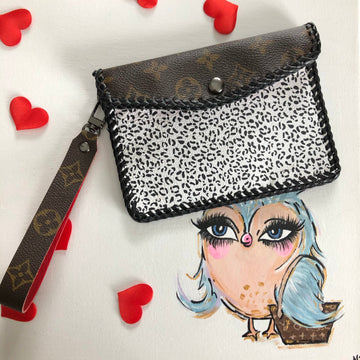 The Cardinal - Snow LeopardVS Card Holder/Wallet/Keychain