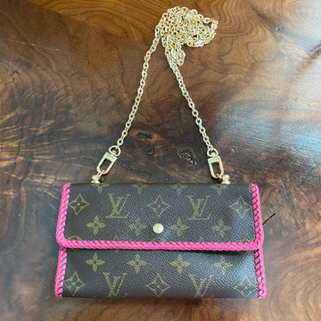 The Junco Wallet Crossbody -CS Monogram in Hot Pink