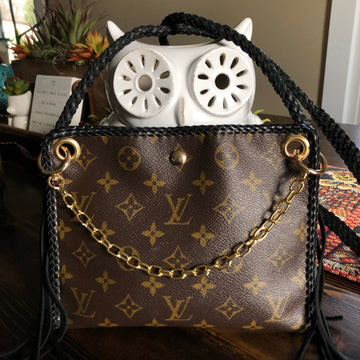 The Nuthatch -VS Monogram Black Crossbody
