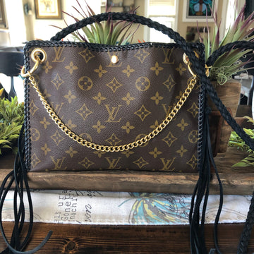 The Nuthatch -VS Monogram Black Crossbody