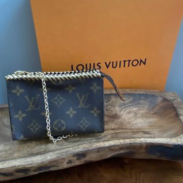 The Junco Wallet/Wristlet -CS Monogram in Gold
