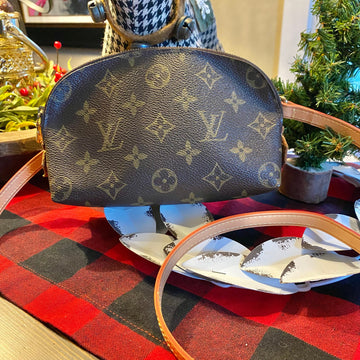 The Junco Crossbody Bag -CS Monogram
