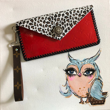 The SHORT Wren - Red/LeopardVS Wristlet Bag