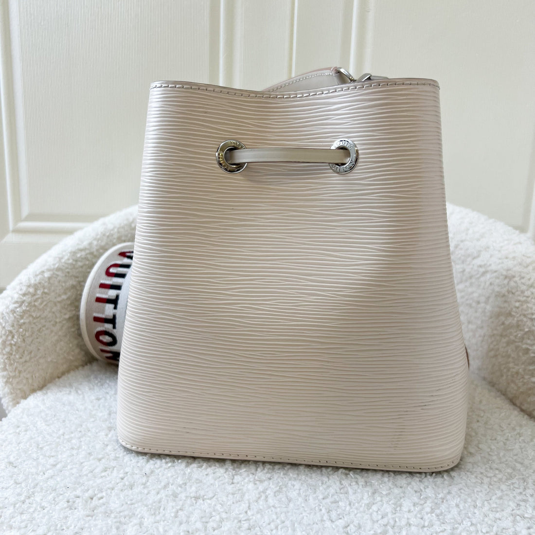 LV Neonoe BB Bucket Bag in Ivory Epi Leather SHW