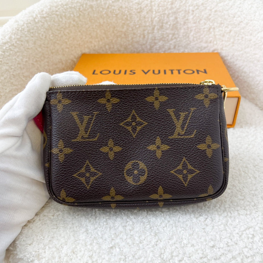 LV Mini Pochette Accessoires in Christmas 2019 Animation