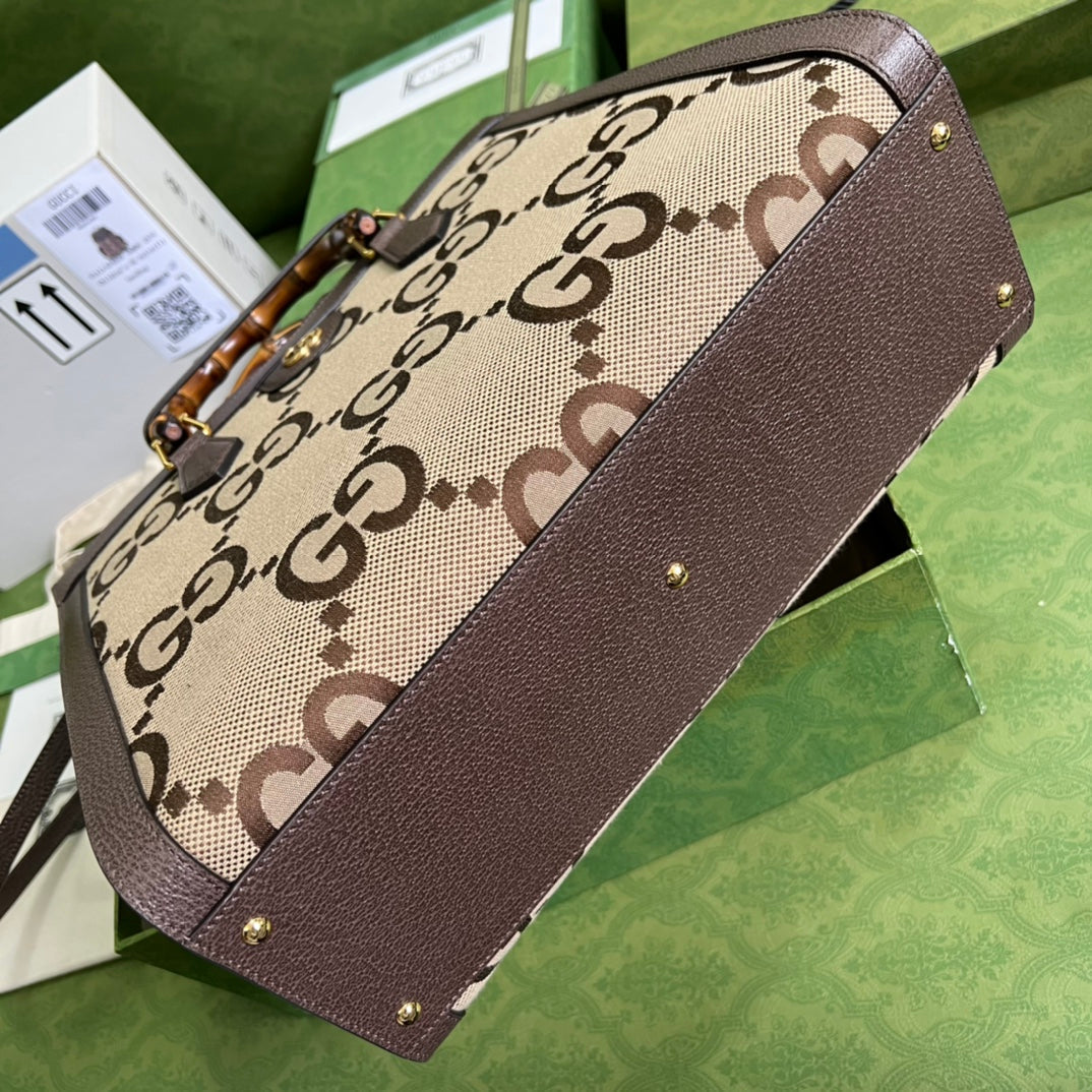 Gucci  Diana Jumbo VS Medium Tote Bag