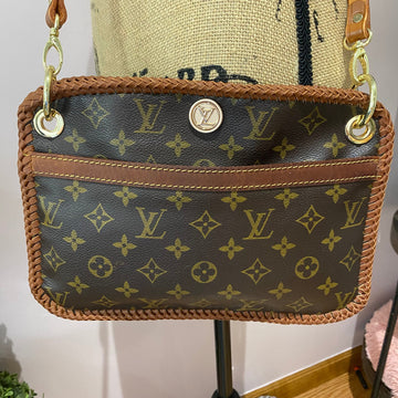 The Chat Crossbody Bag -CS Monogram in Tan