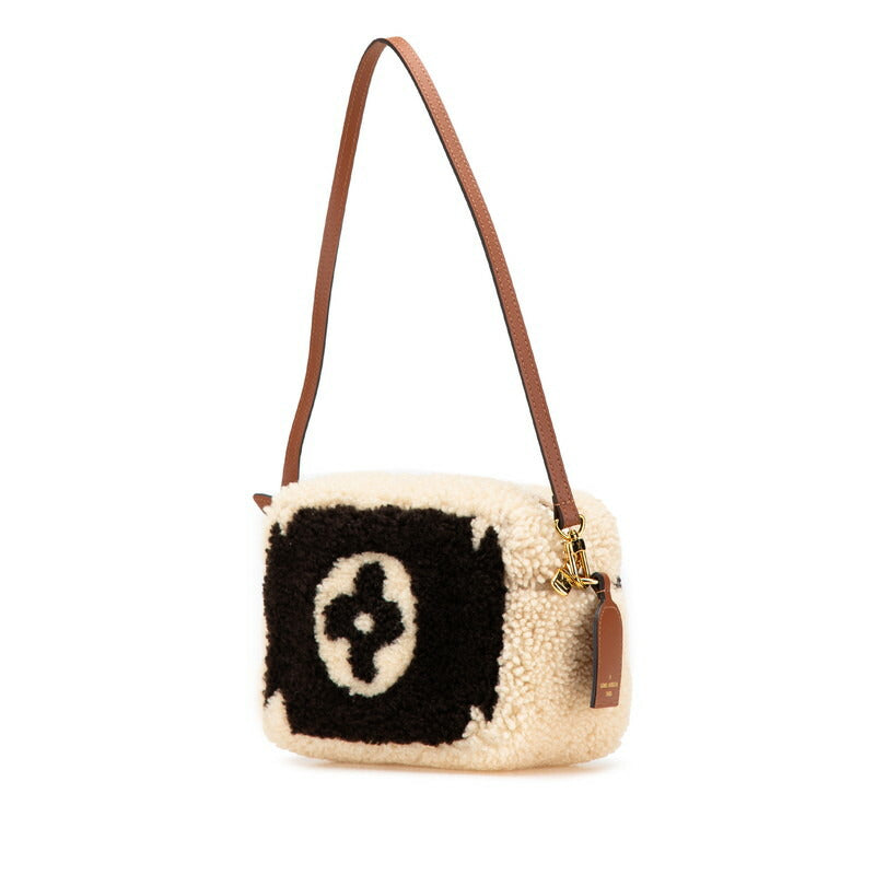 Louis Vuitton Monogram Teddy Beach Pouch Shoulder Bag M68599