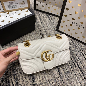 VS Marmont 22cm White Calfskin Gold Hardware